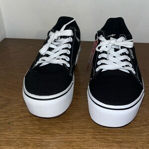 Vans low top platforms